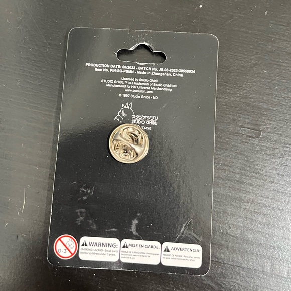 Studio Ghibli Princess Mononoke San with Dagger Enamel Pin - Picture 5 of 5